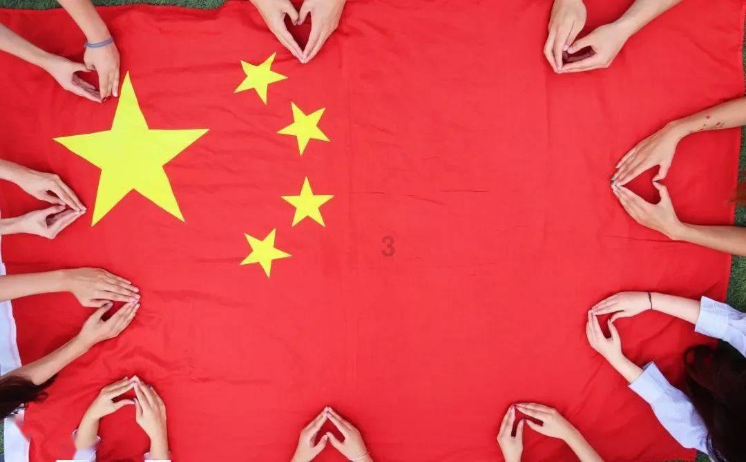 教室里的一声不响同学们都在认真地做作业?这句话可不可以-一站式有问必答平台